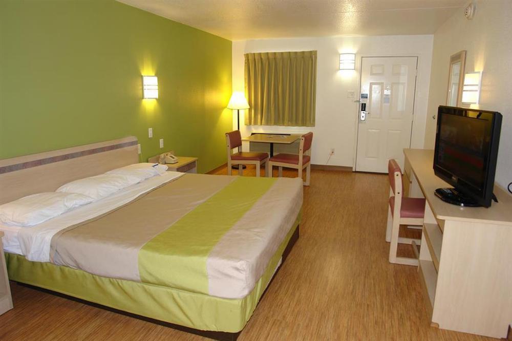 Motel 6-Plano, Tx - Plano Northeast Oda fotoğraf